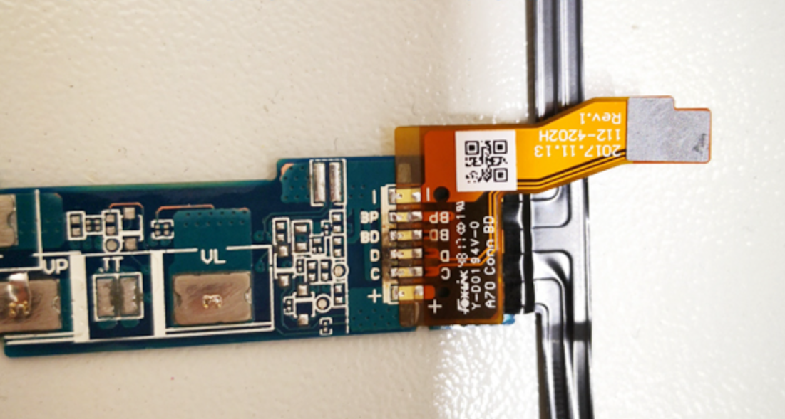 手机电池、显示屏FPC与PCB焊接工艺样品