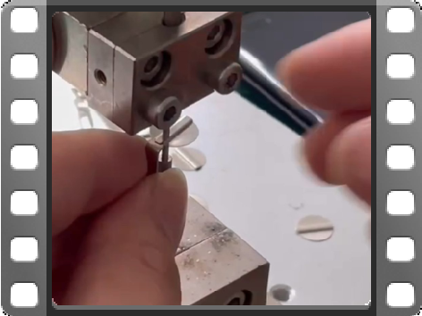 电池组连接片不锈钢片焊接视频