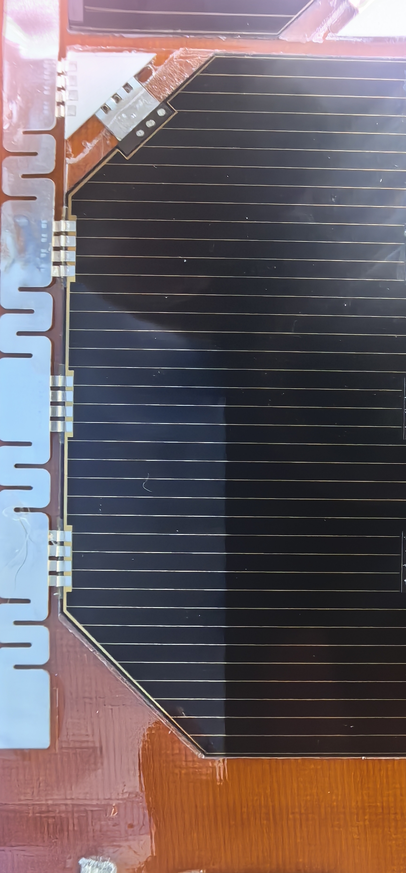 航天太阳能电池片焊接样品_精密电阻焊接机